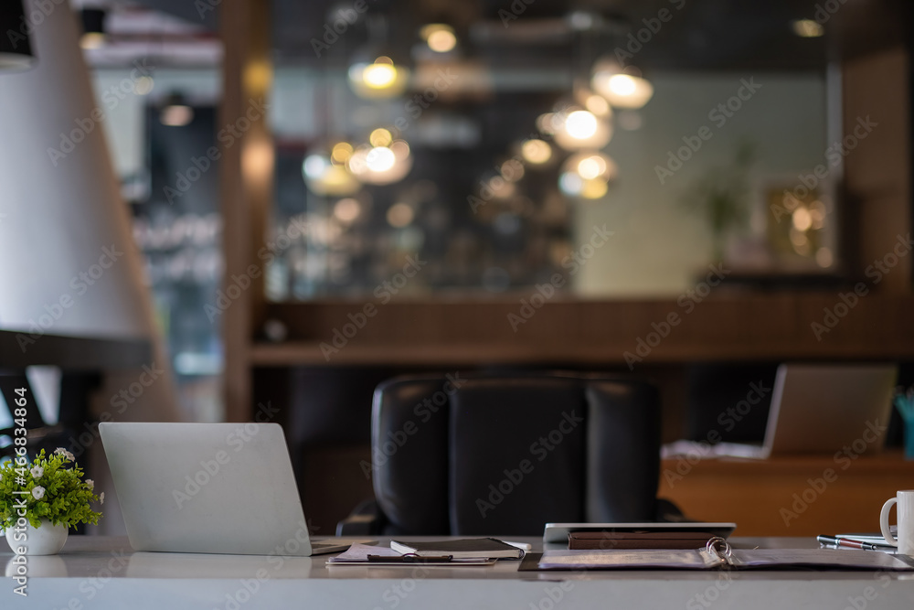 【千里の道も一歩から――私のブランドが動き出すまで】